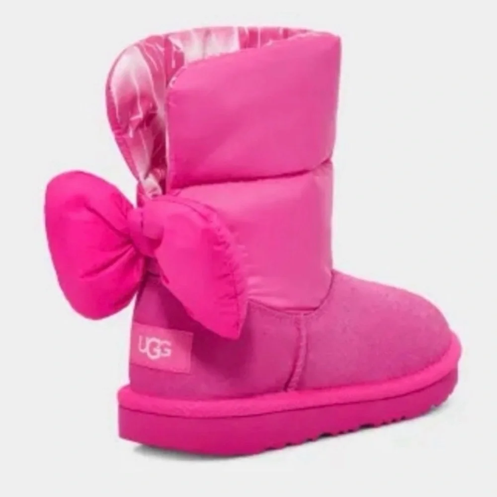 UGG Kid’s Bailey Bow Maxi Boots Pink . Size 5